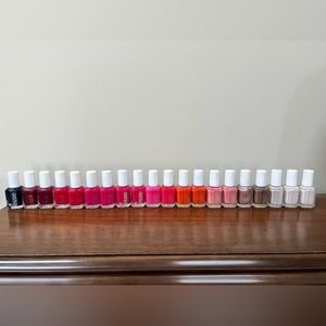 Lot of 20 New Essie Nail Polish 0.46 oz